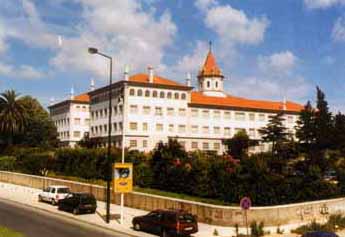 Entrada e Saída de Alunos - Colégio São Vicente de Paulo